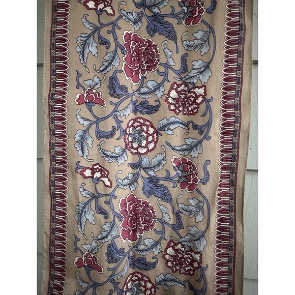 VTG Ginnie Johansen 1986 Scarf Silk Floral Bias Cut Pointed 46"‎ x 7" - Picture 2 of 5